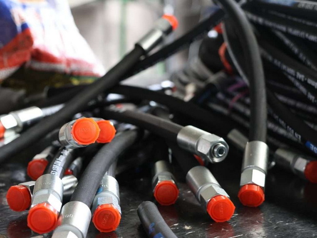 ISO 18752 Hydraulic Hose Standard Complete Guide for Modern Fluid Power Systems Полное руководство по стандарту гидравлических шлангов ISO 18752 для современных гидроэнергетических систем